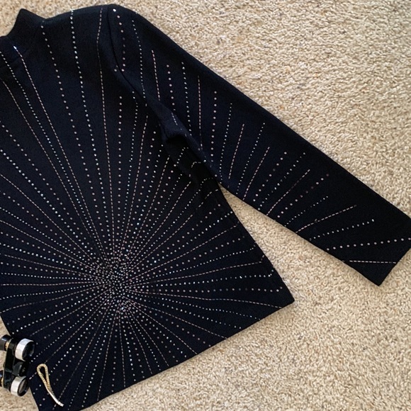 St John Evening Top - Picture 8 of 10